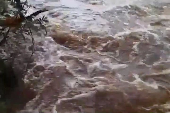 Crecida en las Cataratas del Iguazú GIF
