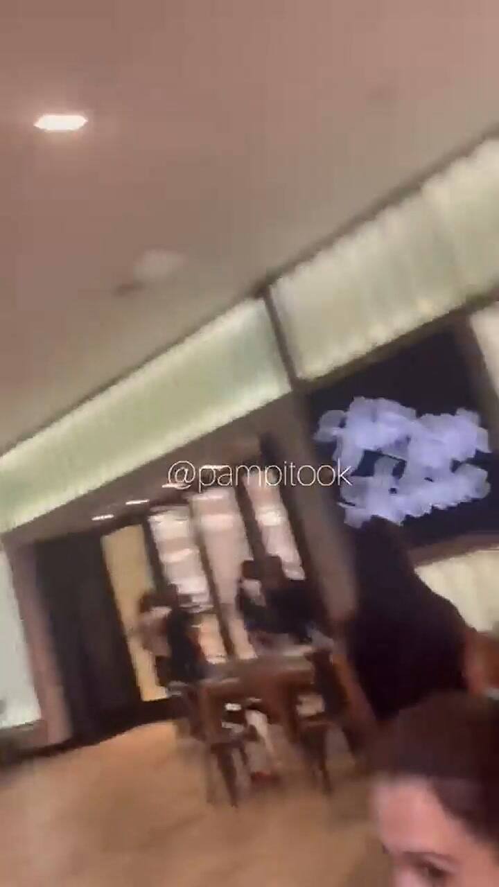 Floppy Tesouro presenció un intento de robo: el ladrón cayó encima de su hija