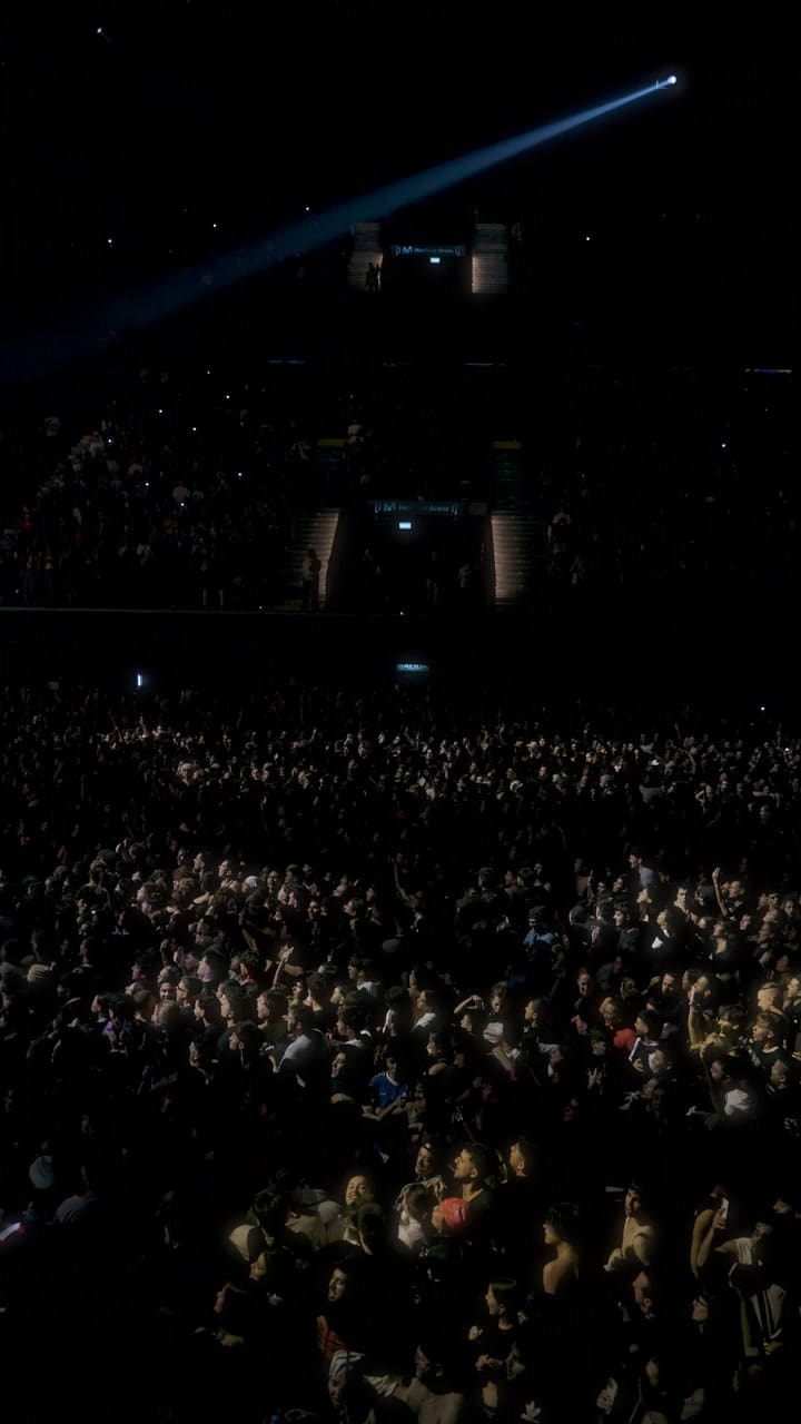 Duki comenzó su tour en el Movistar Arena
