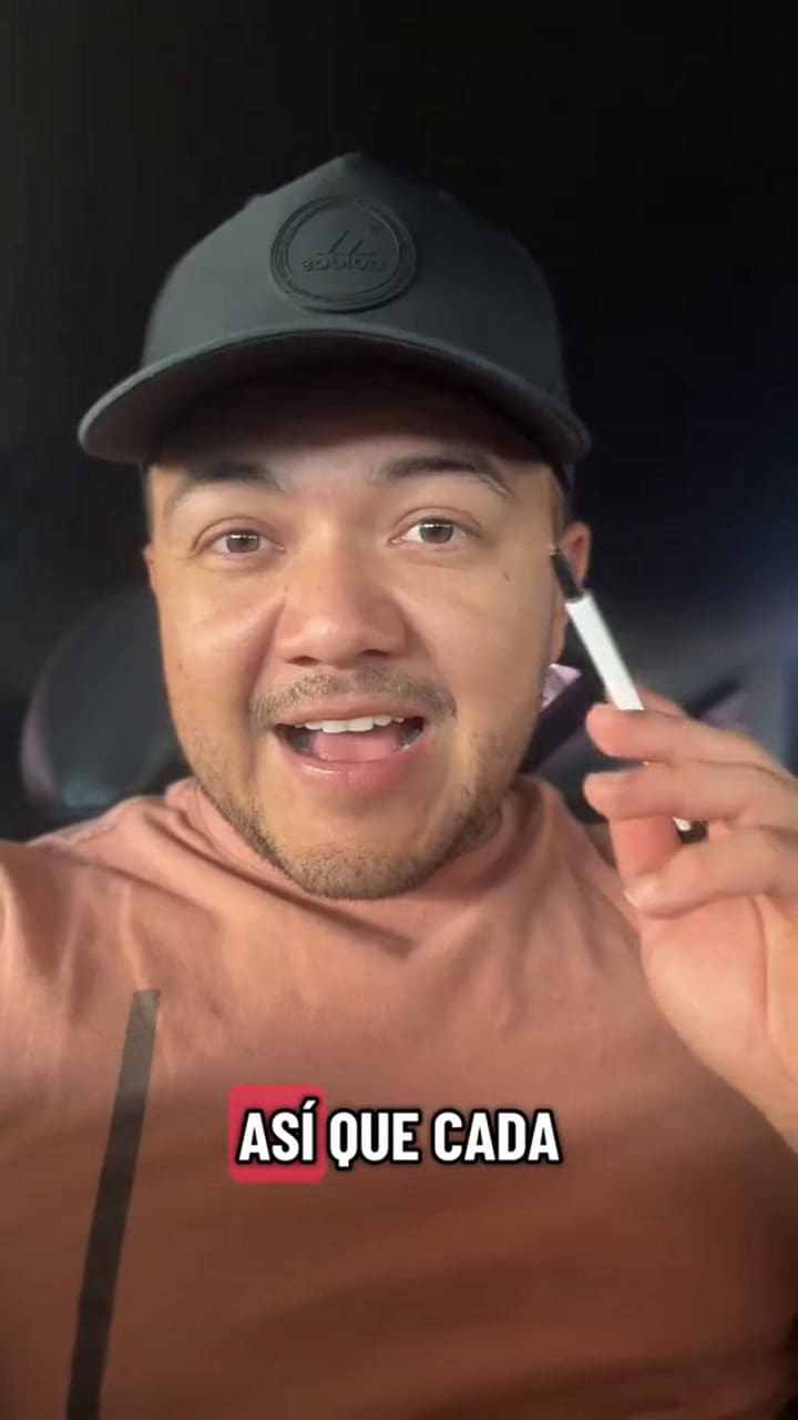 El joven colombiano reveló cuál es su truco para construir cuatro departamentos en 600 días (TikTok: @oswaldo4vientos)