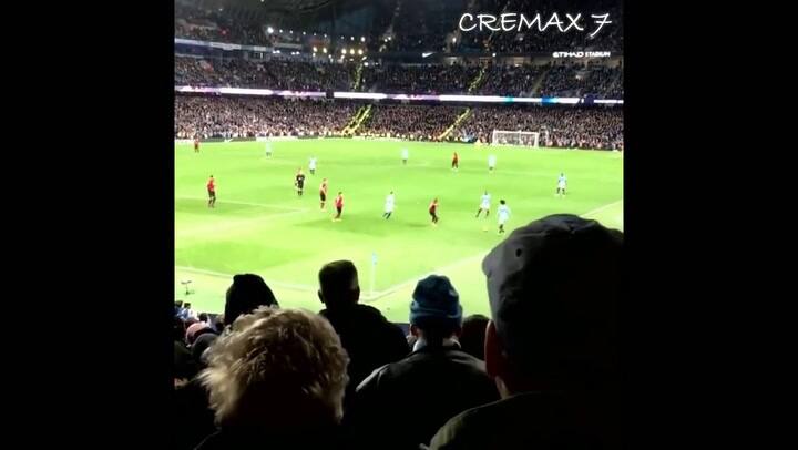 Sterling, contra Man Utd... en los últimos minutos - Fuente: YouTube