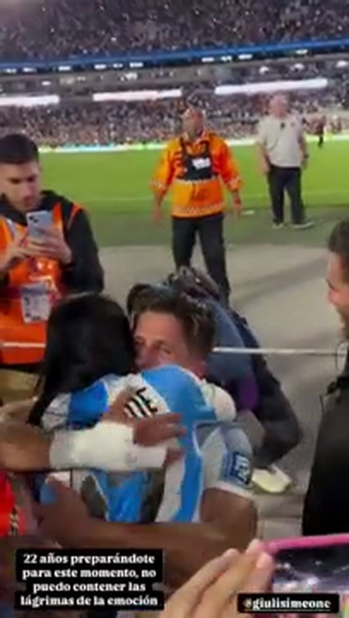 La dedicatoria de Carolina Baldini a Giuliano Simeone