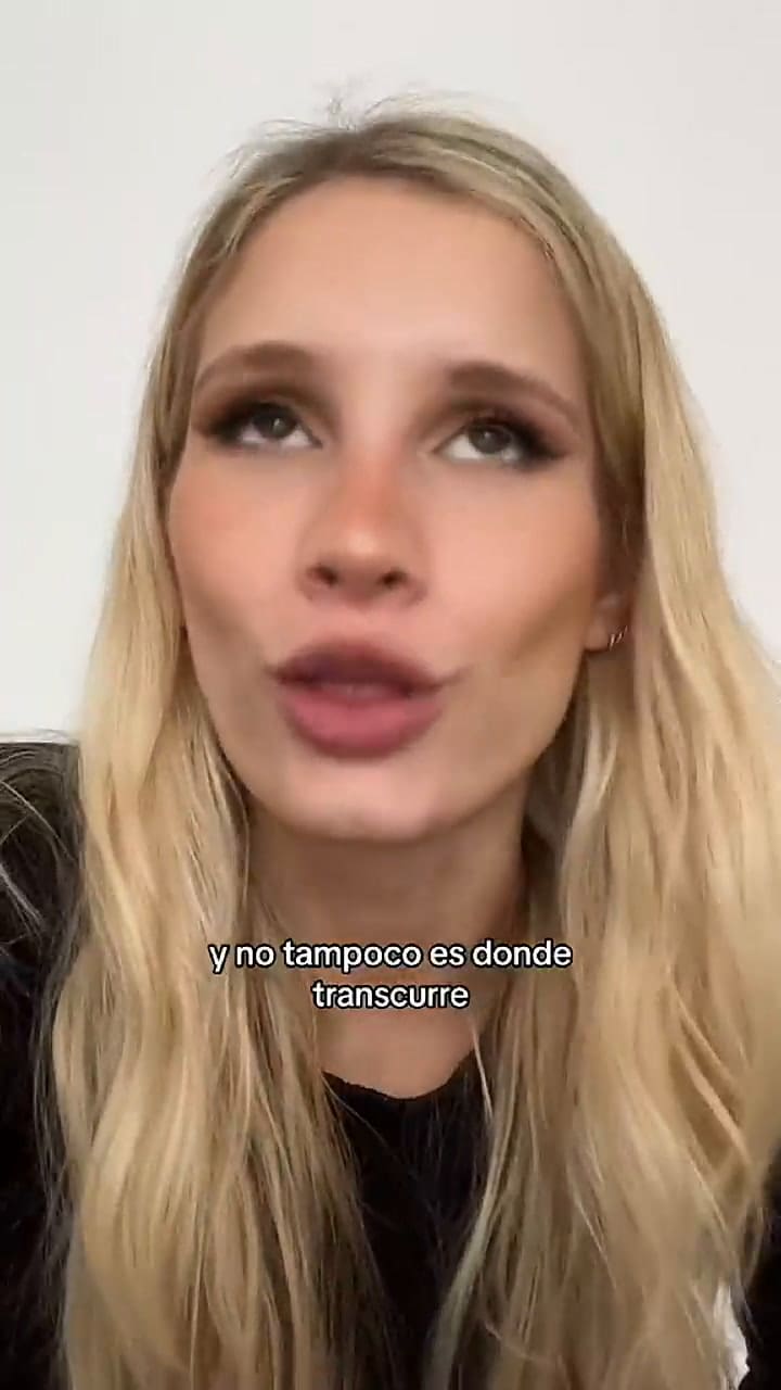 Además de ser una 'actriz que escribe y canta', Jazmín también crea contenido para las redes