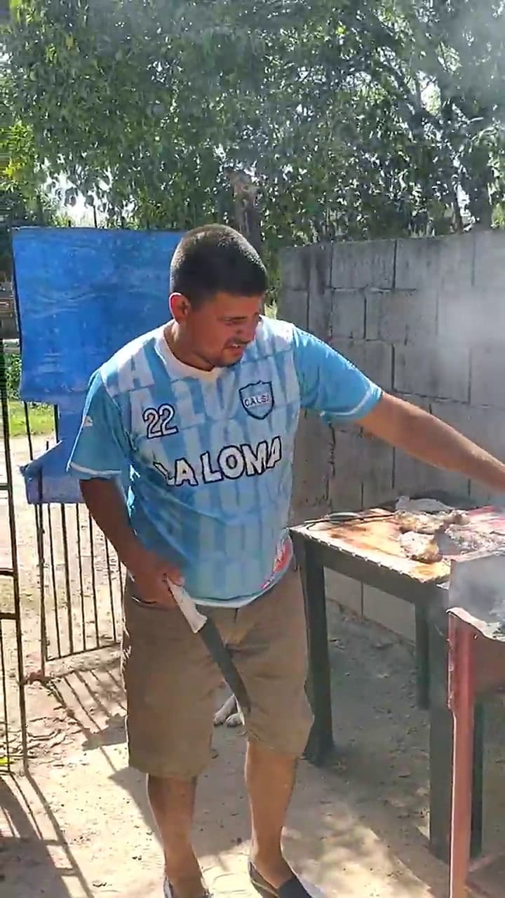 Quemó el asado y se volvió viral