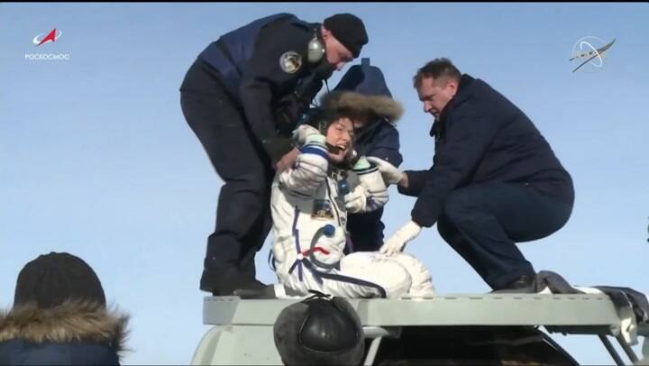 La astronauta de la NASA Christina Koch regresó a la Tierra tras pasar casi un año - Fuente: AFP
