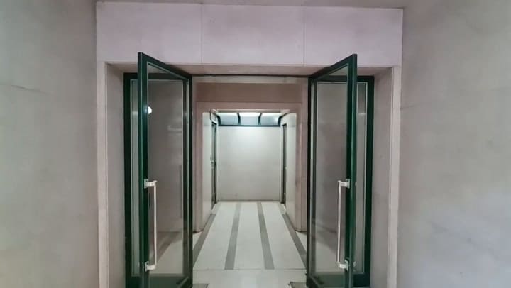 El departamento donde vivió Enrique Pinti se puso a la venta un año después de su muerte