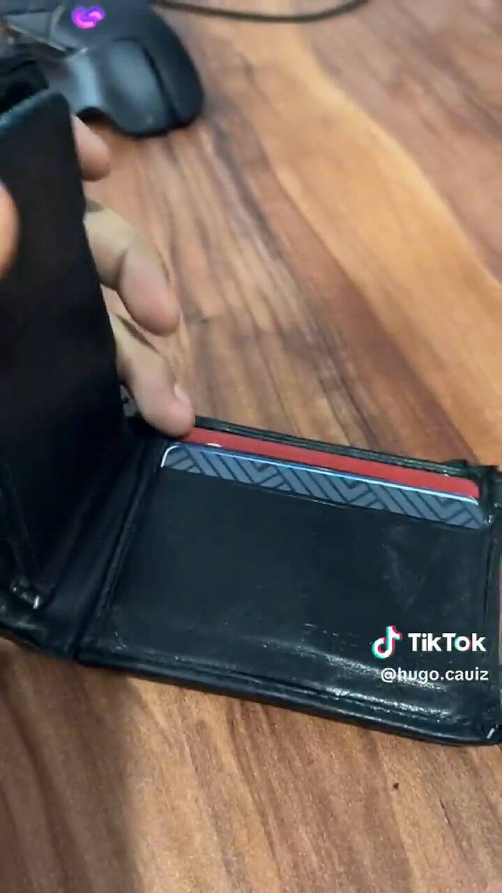 El joven explicó lo que le hicieron y los problemas legales que debe resolver