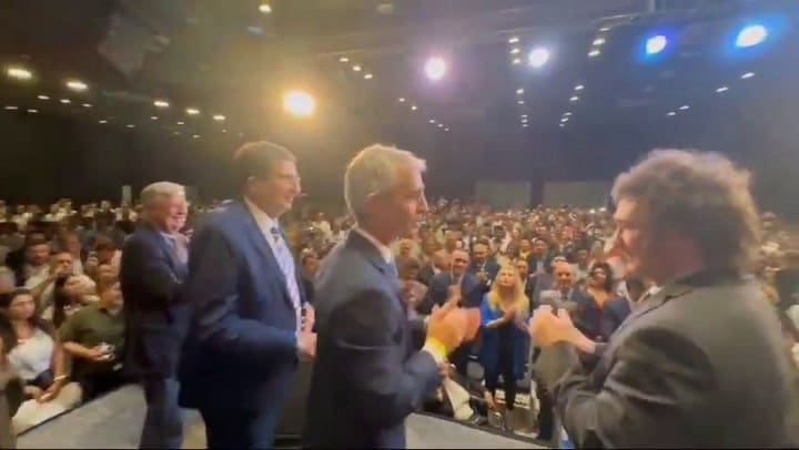 Snaptwitter Xqrvsugk9u2secns.m3u8 Container=cmaf