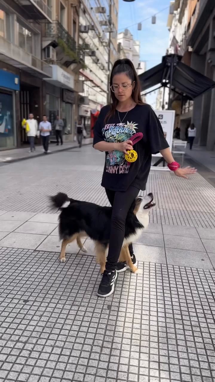 Fiorella y su perro sorprenden al mundo con sus coreografías