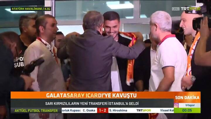 Unos 30.000 hinchas recibieron a Mauro Icardi y a Wanda Nara en Estambul