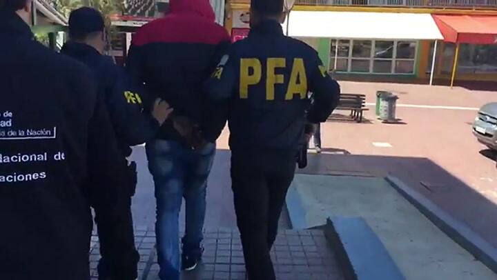 Traían senegaleses a la Argentina para explotarlos como manteros