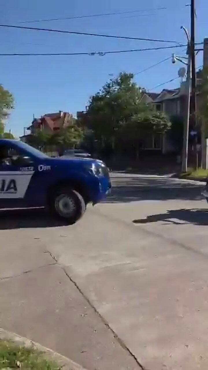 La Policía de Córdoba hizo un spot con un ladrón vestido con una camiseta de un club de fútbol y desató una polémica