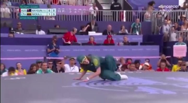 X2twitter.com 1822275520622403585(352p)