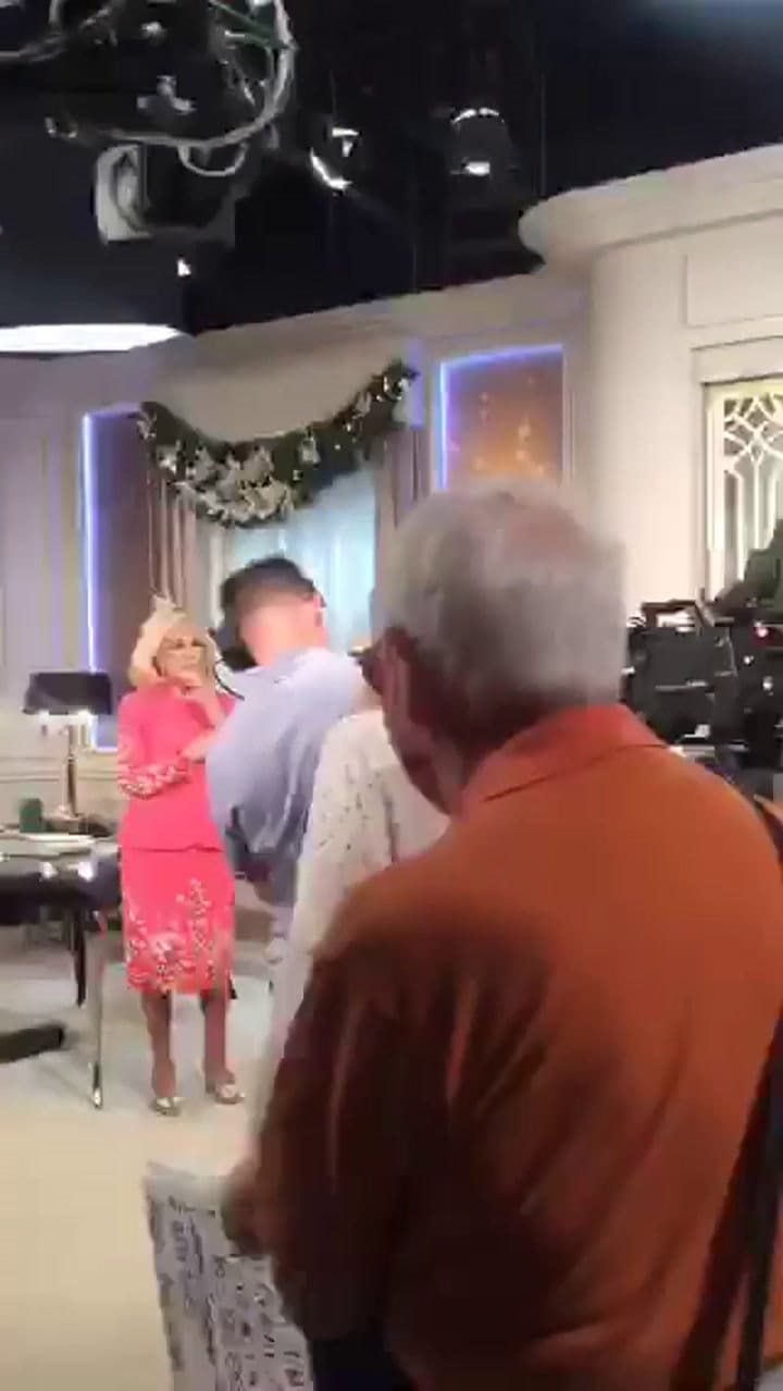 Así comenzaba Mirtha Legrand su último almuerzo de 2018 - Fuente: Instagram Mirtha Legrand