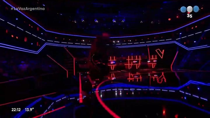 El blooper de un participante de La Voz Argentina al ingresar al escenario