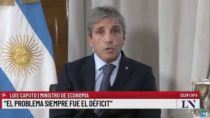 Luis Caputo: "Si no les diéramos bonos a los jubilados, los eliminamos"