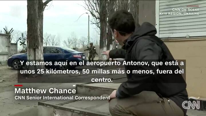 El encuentro de los periodistas con los soldados rusos (Gentileza CNN)