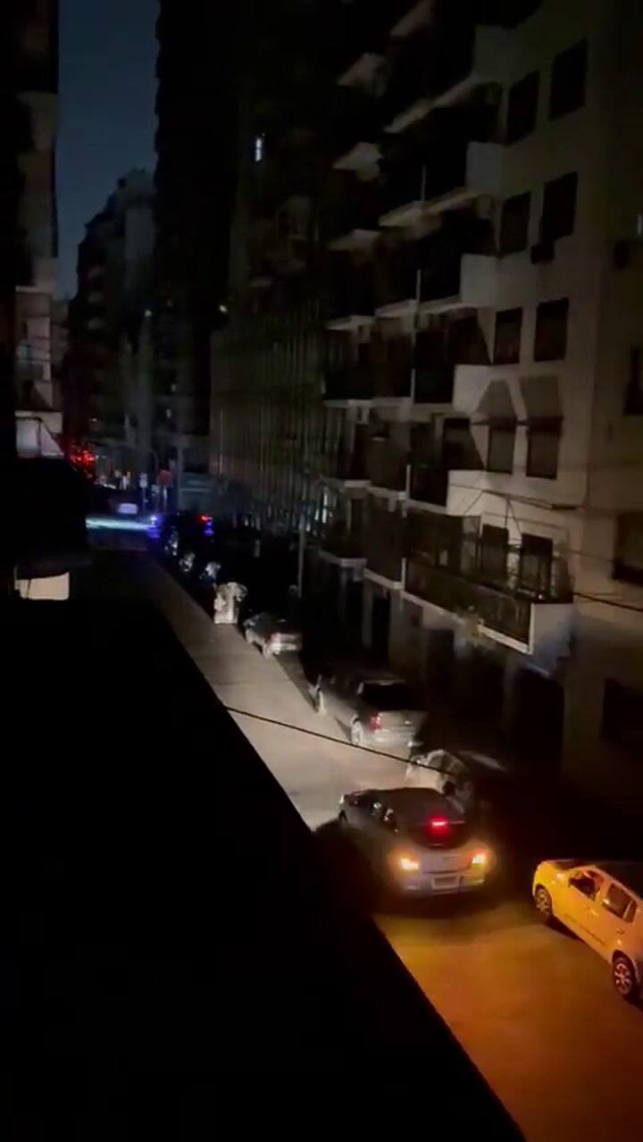 Muchas calles de Buenos Aires solo cuentan con la iluminación de los vehículos que circulan