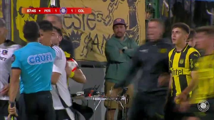 El escandaloso partido entre Peñarol y Colo Colo