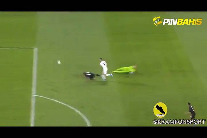 El blooper de Karius en el primer gol - Fuente: Twitter