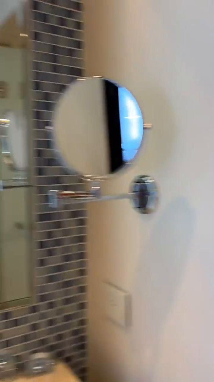 Se hospedó en un hotel cinco estrellas de Buenos Aires, usó todos los servicios y contó cuanto gastó