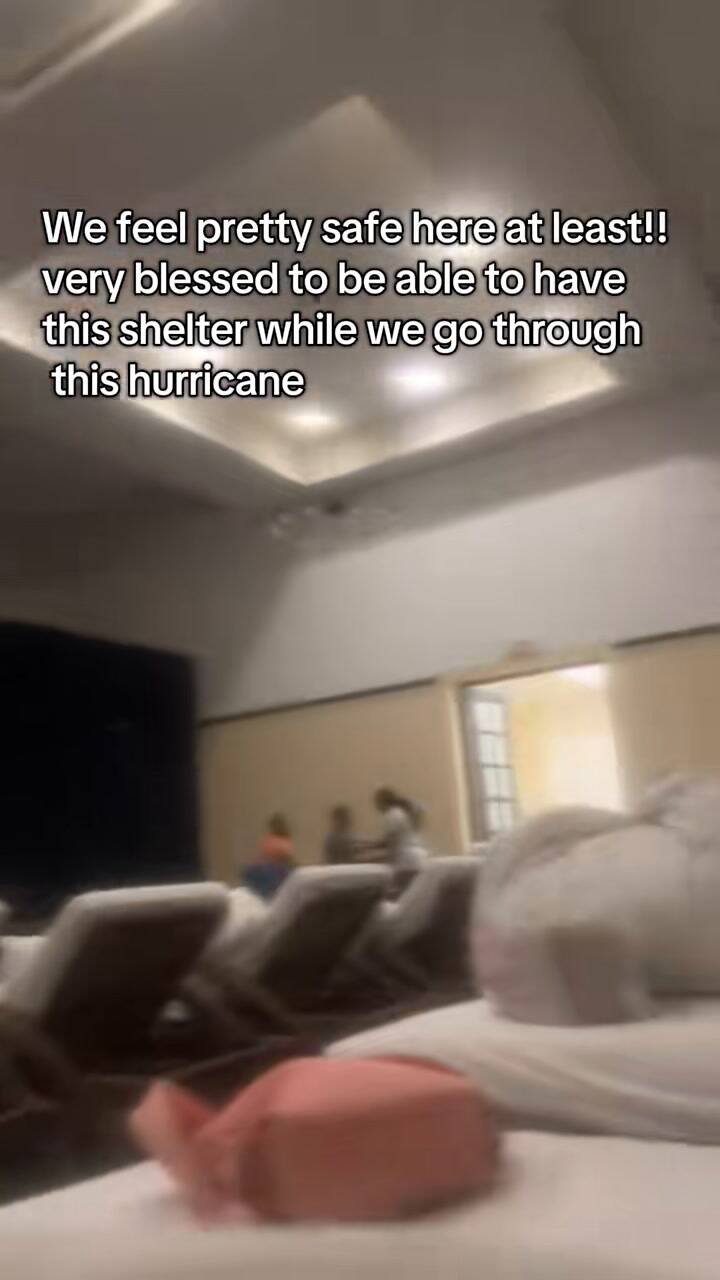 Ante el huracán Melissa, la pareja se resguardó en un refugio (TikTok: @kasydeebishop)
