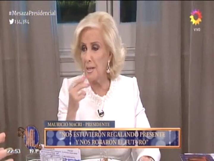 Mauricio Macri y Juliana Awada con Mirtha Legrandr - Parte IV