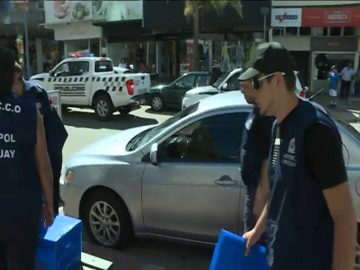 Allanamiento de las cajas de seguridad de Balcedo - Fuente: Telemundo - Canal 12 Montevideo