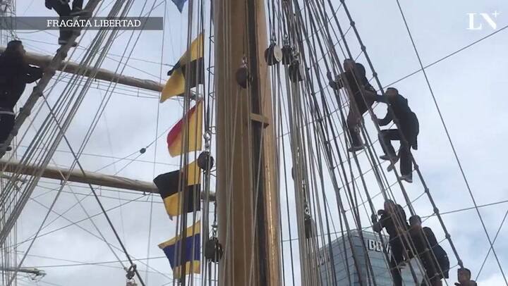 La vida en altamar: así es navegar 70 horas a bordo de la Fragata Libertad