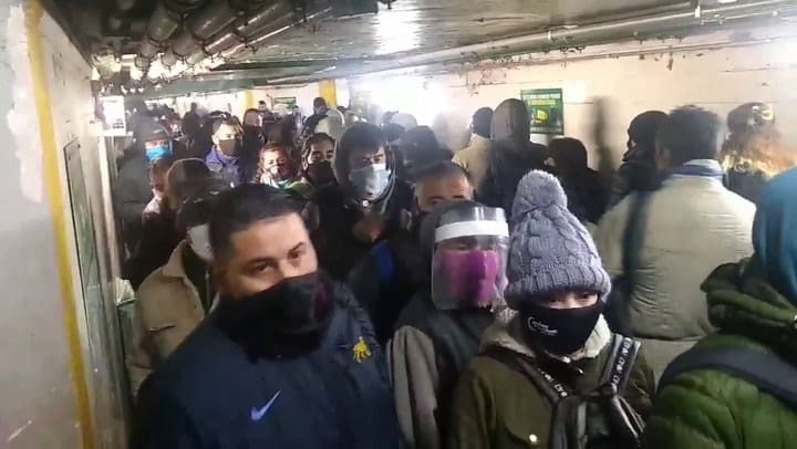 Caos en la estación de Merlo, de la línea Sarmiento - Fuente: Twitter