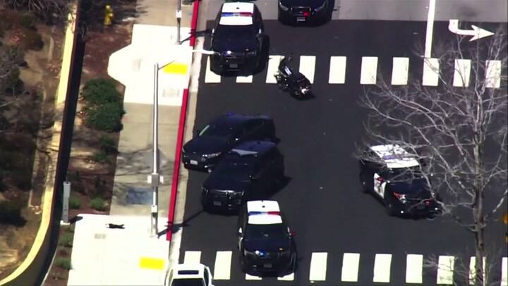 El lugar del tiroteo en la sede de YouTube en San Bruno, California