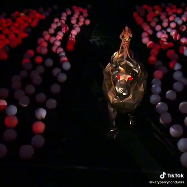 Katy Perry en el Super Bowl de 2015