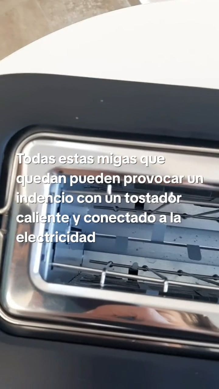 desenchufar tostadora.mp4