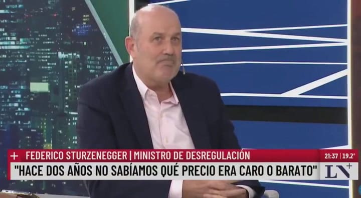 El ministro de Desregulación, Federico Sturzenegger, habló del INTA