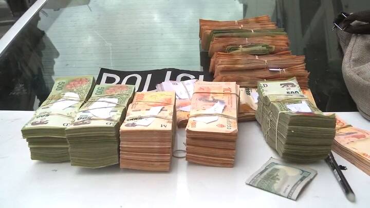 Detienen al motociclista con $3.000.000