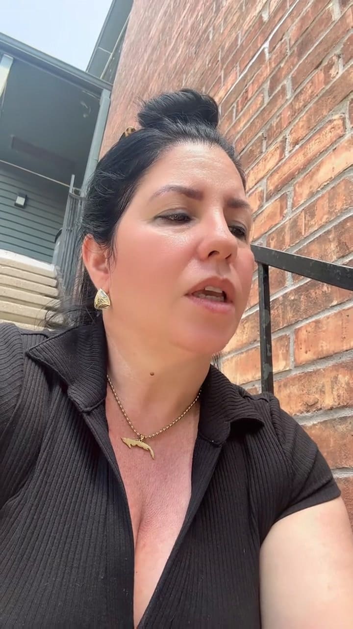 Una migrante cubana contó su experiencia en el aeropuerto de Miami al regresar a EE.UU.