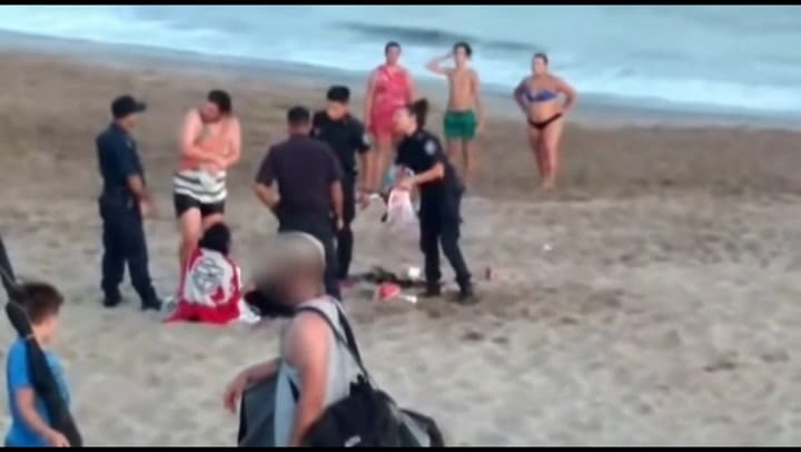 Así detuvieron a la pareja que enterró a su hija de 2 años en la playa