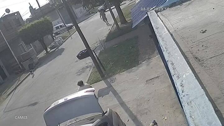 Cerca de un patrullero: así le robaron a una remisera de Isidro Casanova