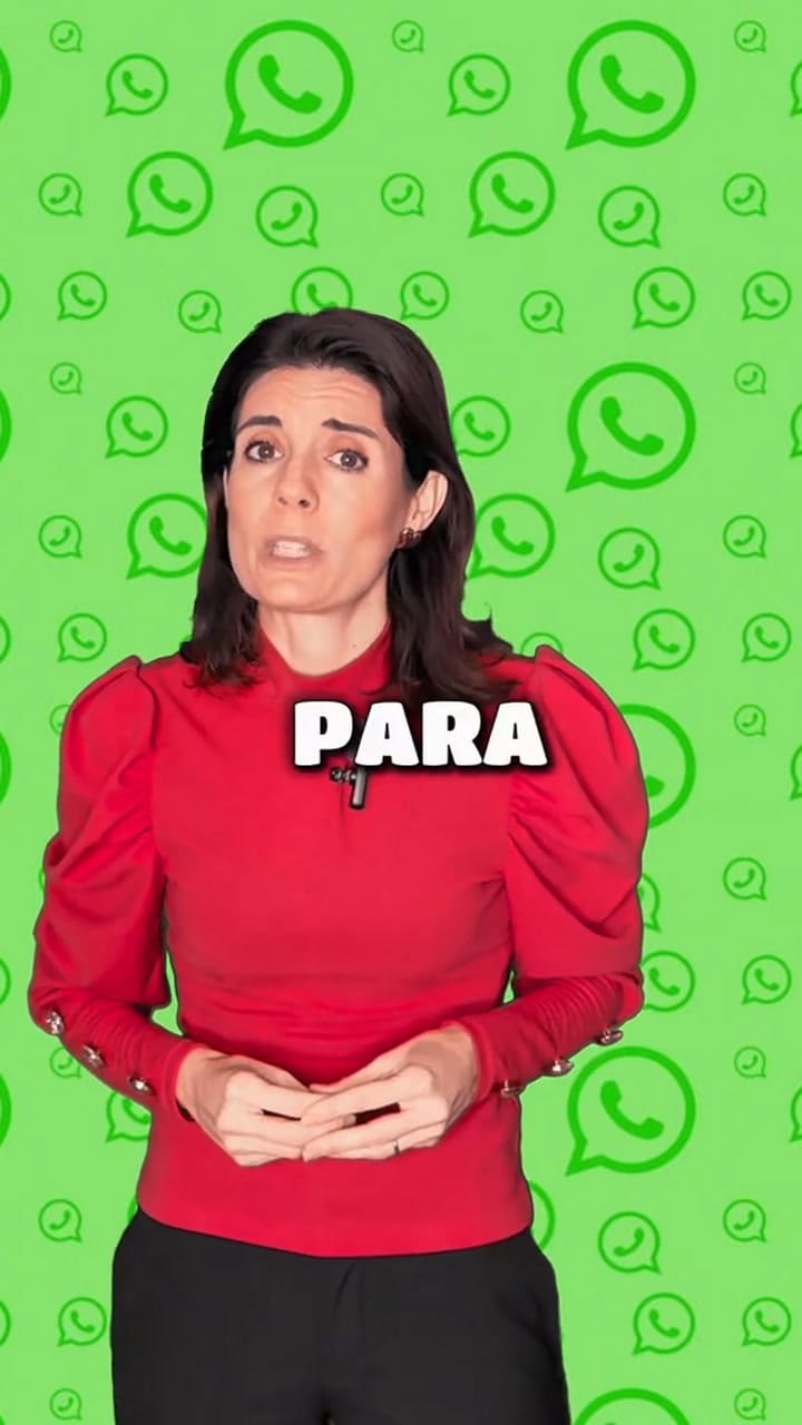 Una experta en protocolo definió el horario adecuado para mandar mensajes por el celular