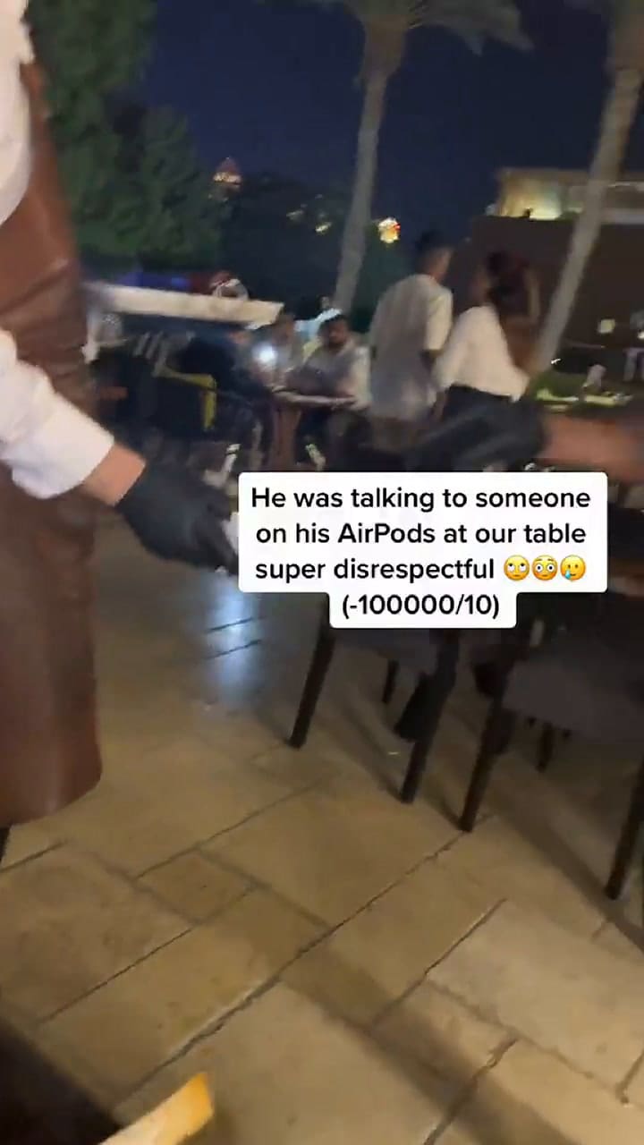 Captan actitud poco amable de Salt Bae en su restaurante
