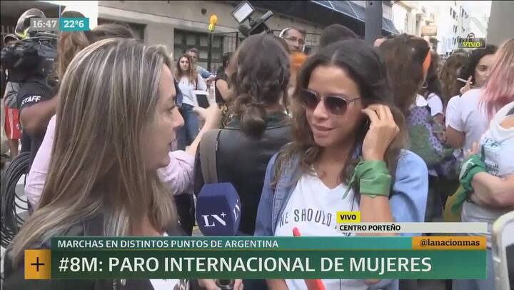 Julieta Ortega habla en el Paro Internacional de Mujeres