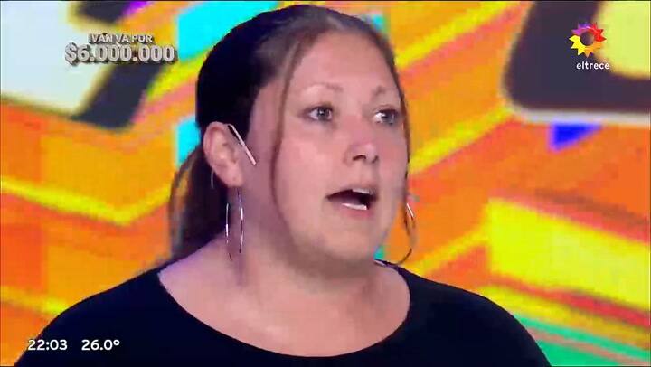 Una participante se emociono al hablar de su situacion en Los 8 escalones