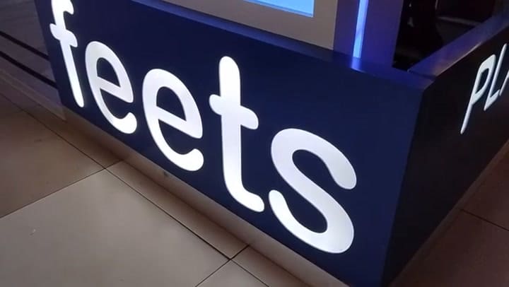 Allanaron el Dot Baires y el Abasto Shopping, secuestraron diferentes elementos ortopédicos por más de 80 millones de pesos