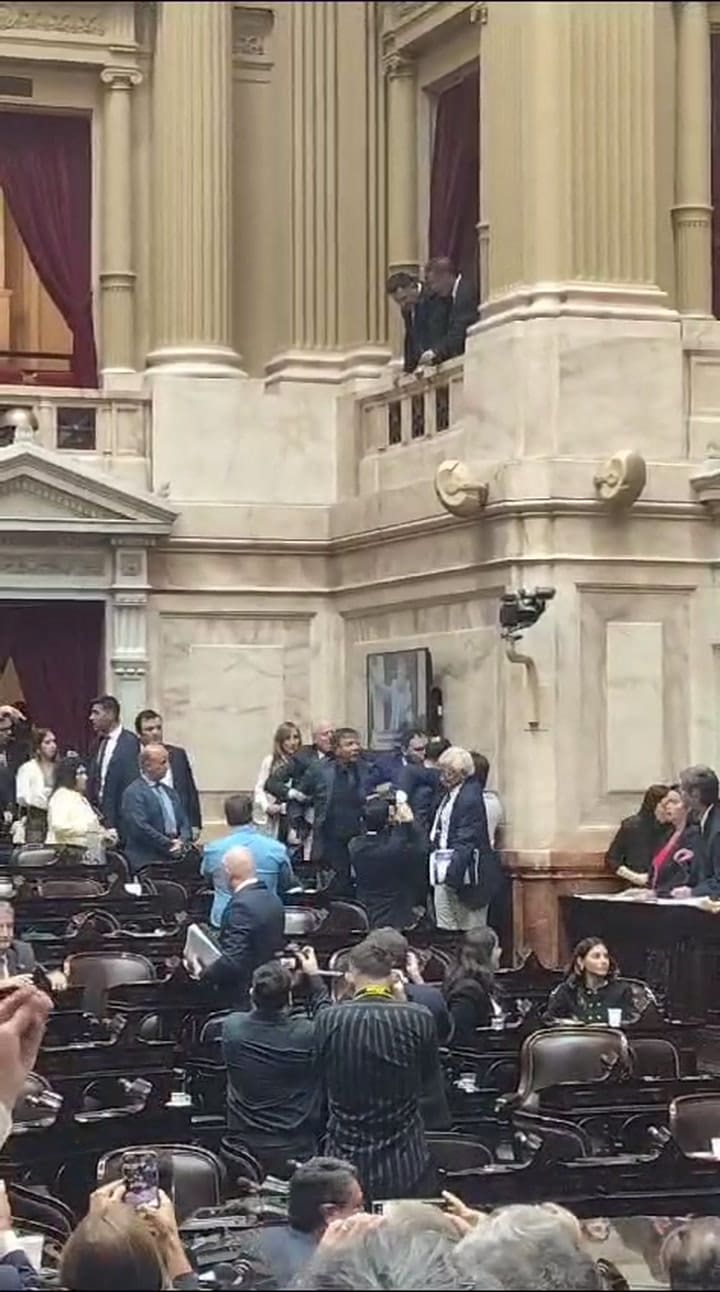 INCIDENTES ADENTRO DEL CONGRESO 3
