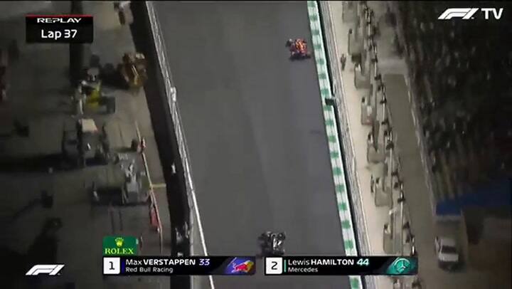 El toque de Hamilton a Verstappen que pasó desapercibido