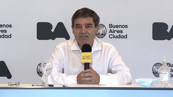 Las preocupaciones de Fernán Quirós sobre el avance de la pandemia