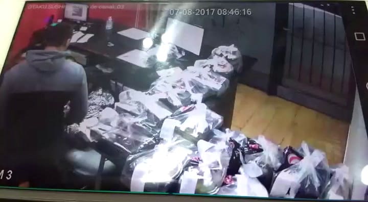 Robaban locales de sushi en Palermo y Villa Devoto: fueron identificados por un cotejo de rostros