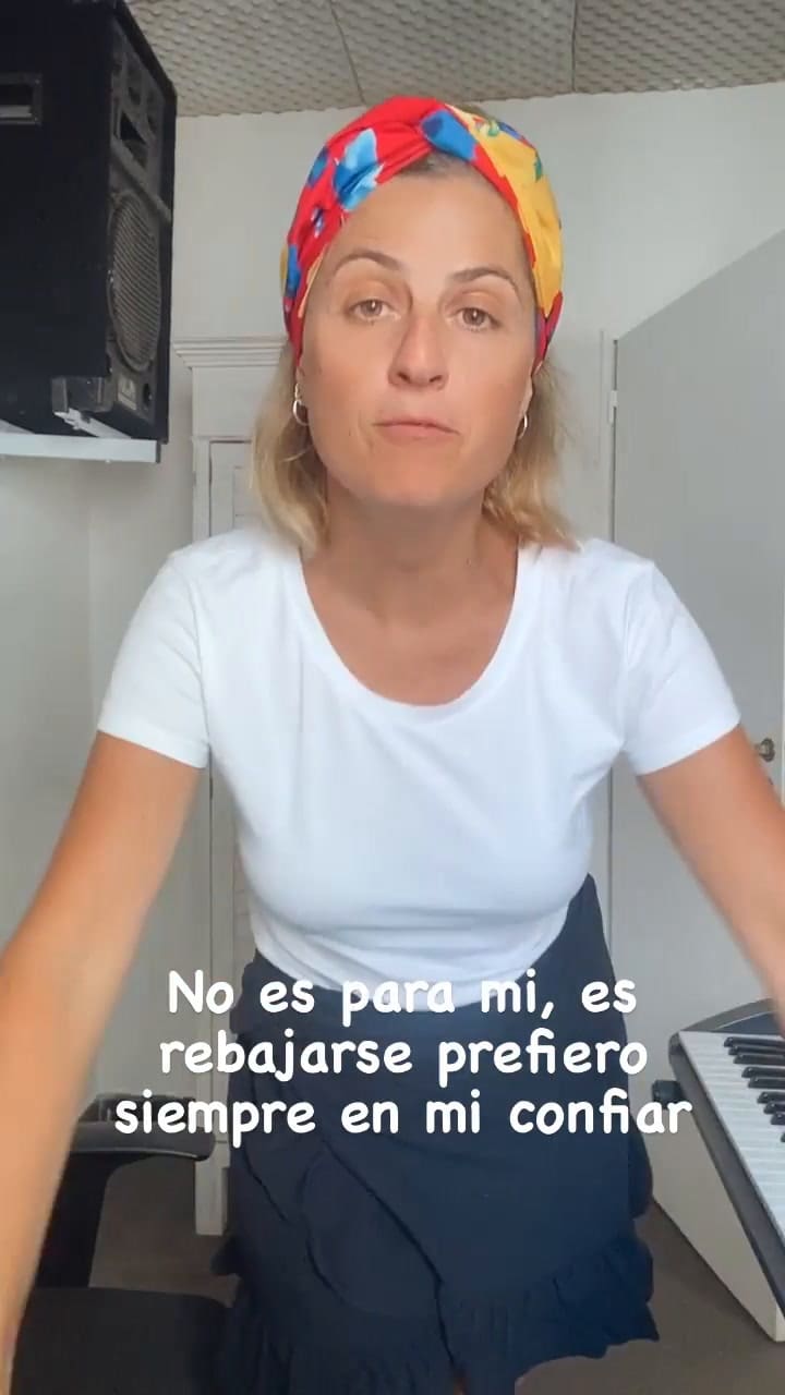 Delfina comparte videos de su trabajo como cantante en sus redes (Video: Instagram @delfipenia_)