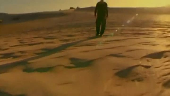 El videoclip de Color esperanza - Fuente: Youtube