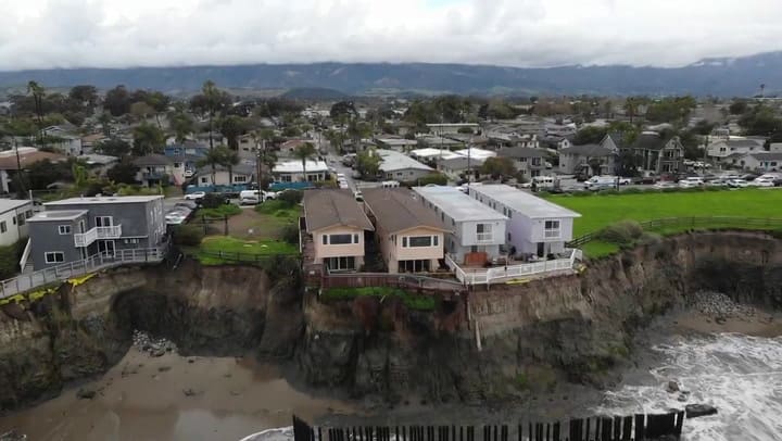 Viviendas, al borde del abismo en Santa Bárbara, California